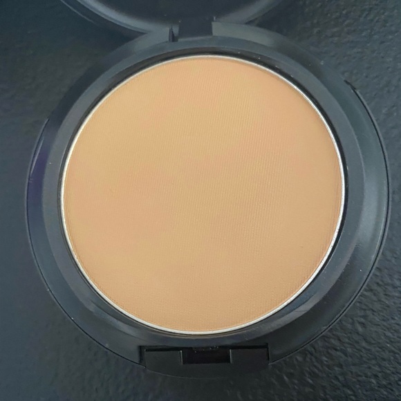 MAC Studio Fix Powder Plus Foundation (NC43.5) - Picture 4 of 7